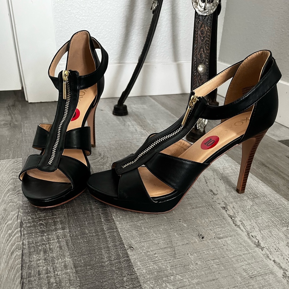 XOXO Platform Pumps Size 10